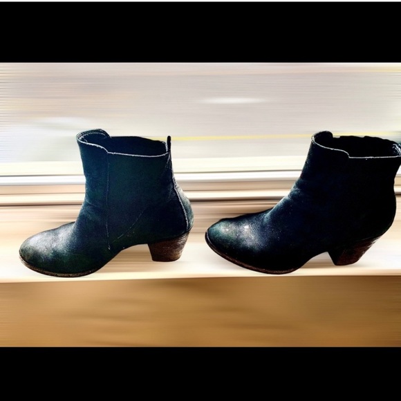 Paul Green Pull-On Black Bootie - Picture 3 of 6